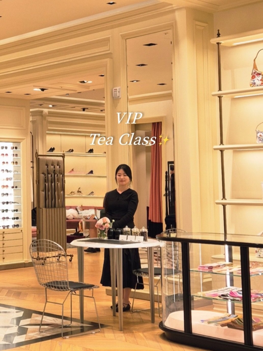 tea.ara_flows 게시물 이미지: VIP Tea class✨

네 개의 공간에서,
70팀 이상의 VIP 고객님들과...