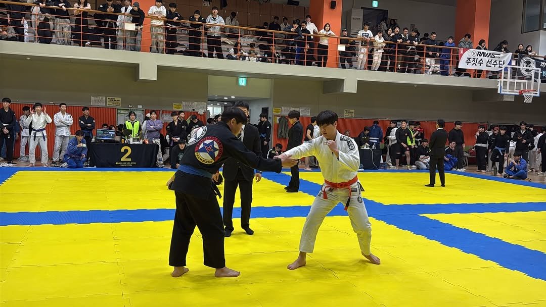 Photo shared by 포천 팀스트라이크 주짓수 킥복싱 호신술 on March 15, 2026 tagging @iiseonghyeog. May be an image of martial arts and text that says 'RAMIST 주짓수 주짓수선수단 선수단 비 2 2'.