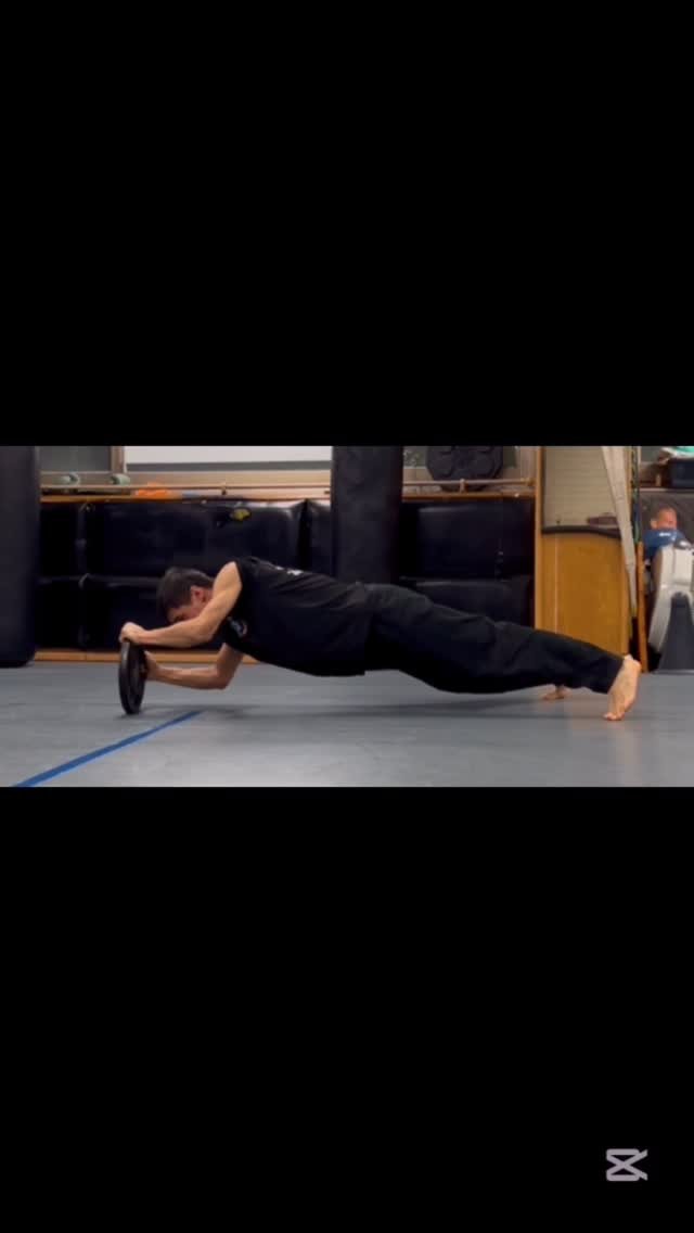 team_strike_pocheon 게시물 이미지: Give up 

#uzbekistan #한국 #sport #gym #운동