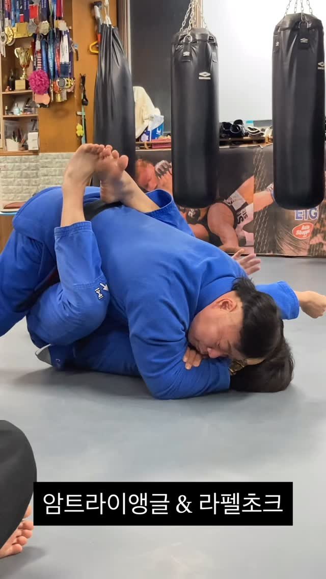 team_strike_pocheon 게시물 이미지: 암트라이앵글/라펠초크