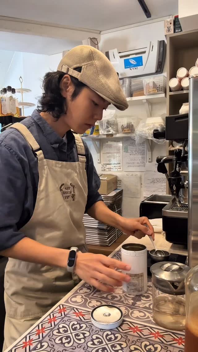 teanager20 게시물 이미지: 엄마 나 TV에 나갈 뻔 했다?

나갈 걸 그랬나🥲

#티하우스청담 #밀크티 #밀크티맛집