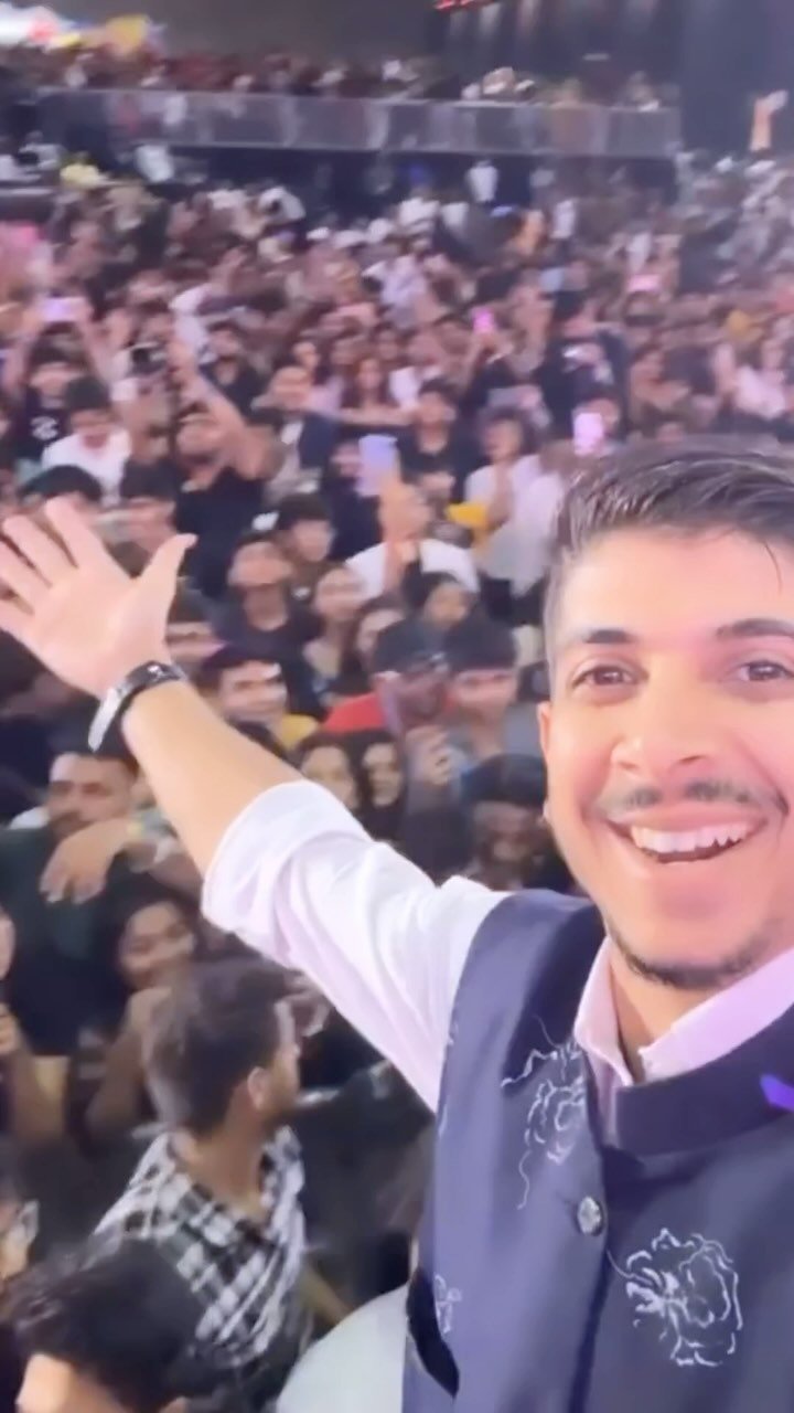 tech_iela 게시물 이미지: I had this in mind ki kabhi toh Million par...