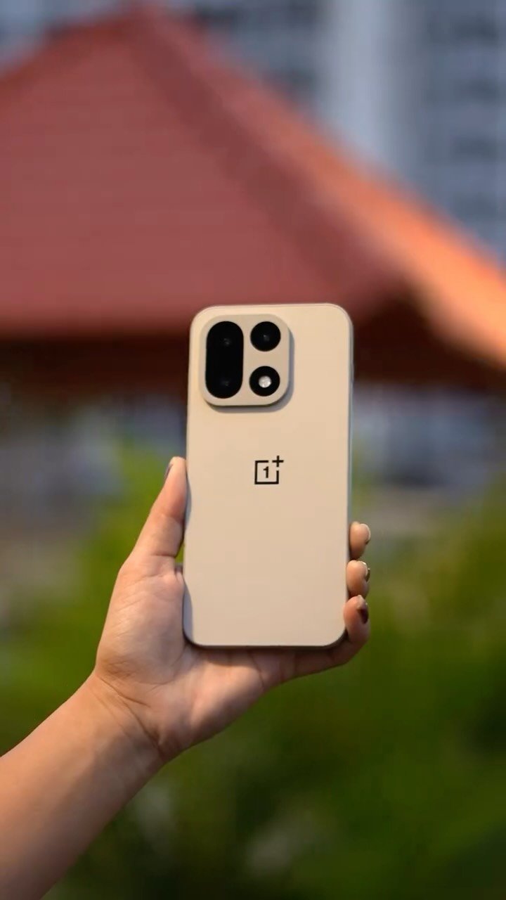 techwithlalit_ 게시물 이미지: पॉवरफुल नवीन Android Beast 😍 #OnePlus15...