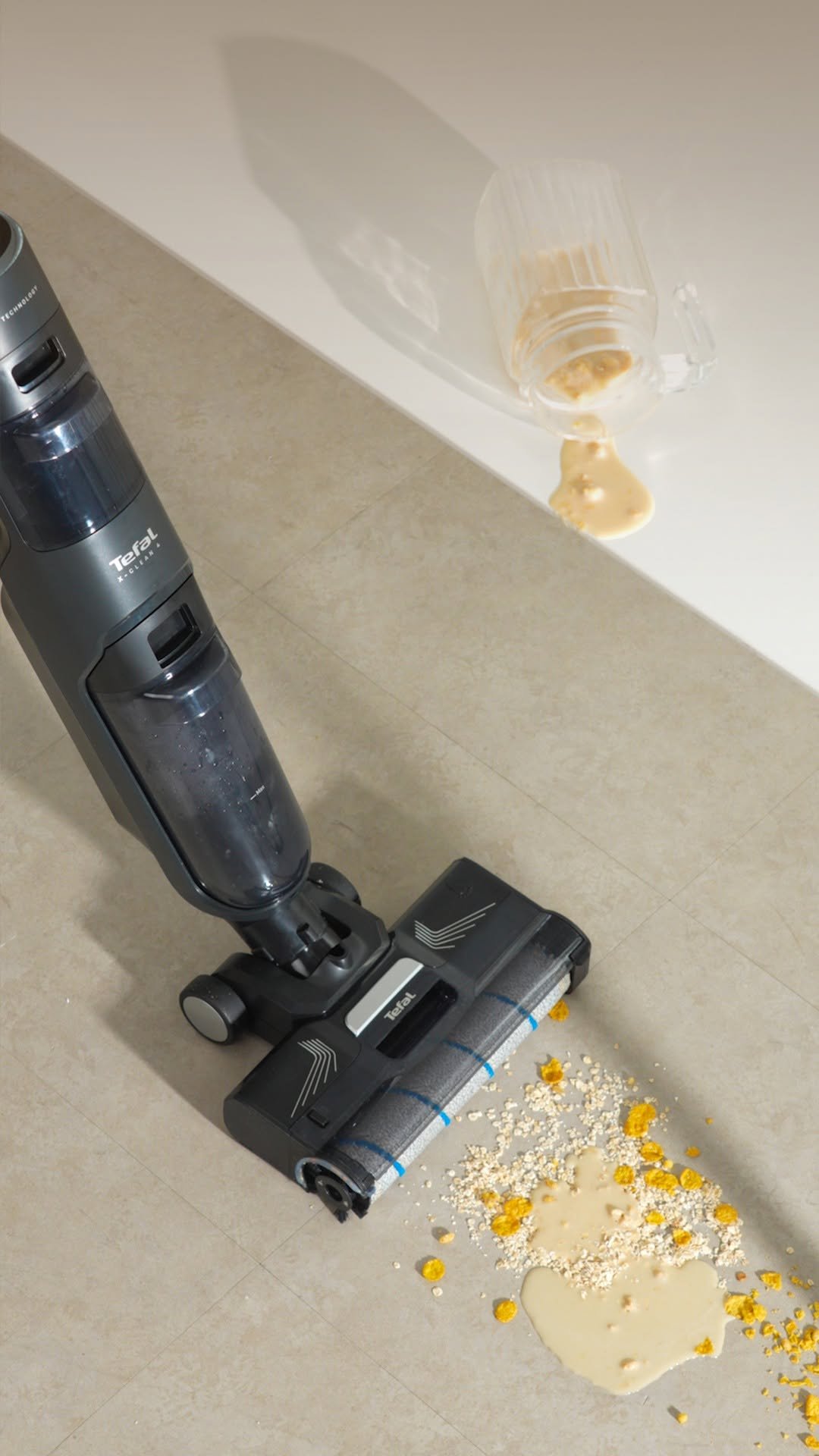 tefal_kr 게시물 이미지: 🧹 청소기 돌리고, 또 걸레질까지…​
청소 한 번 끝내면 이미 땀...