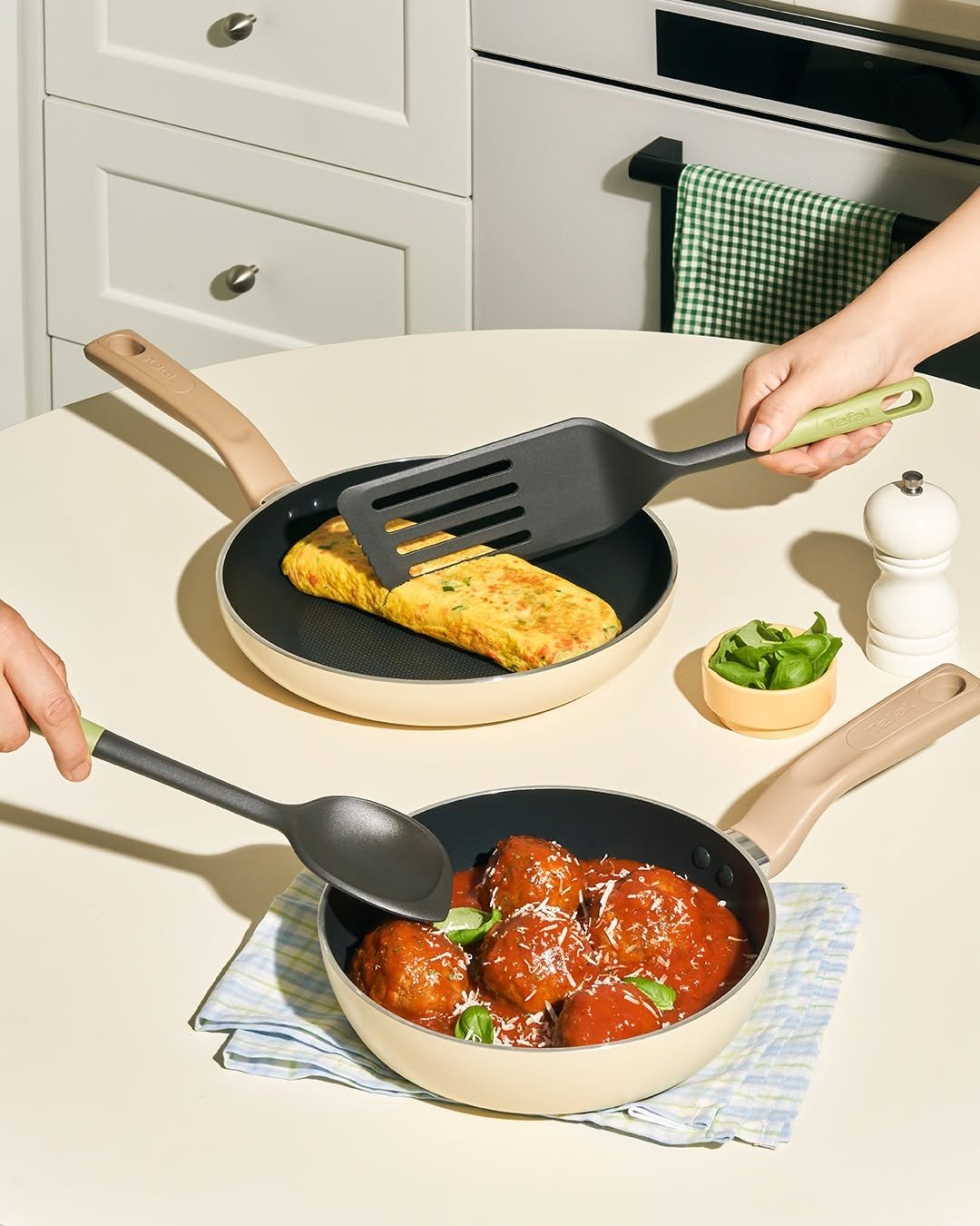 tefal_kr 게시물 이미지: 하나로 끝내는 게 진짜 똑똑한 살림✨ 
 
조리도구 하나 바꿨을 뿐인데, 
요리가...