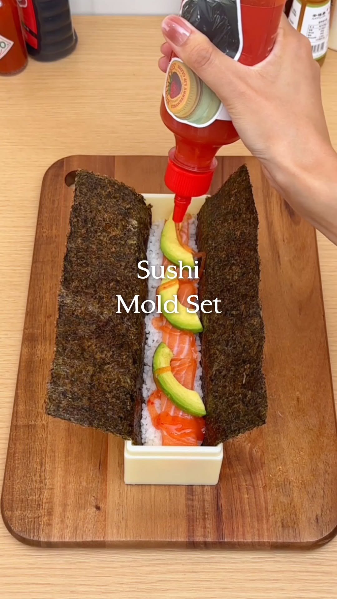 temu 게시물 이미지: 🍣 Sushi night made simple. This plastic sushi...