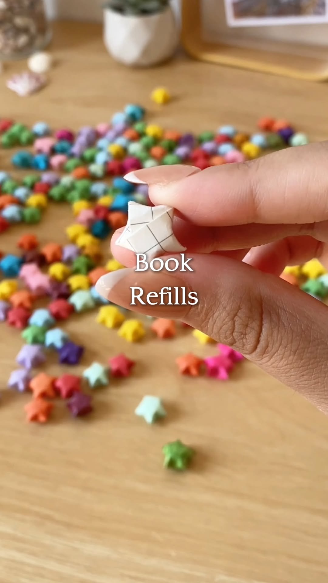 temu 게시물 이미지: Fold colorful paper stars and fill jars,...