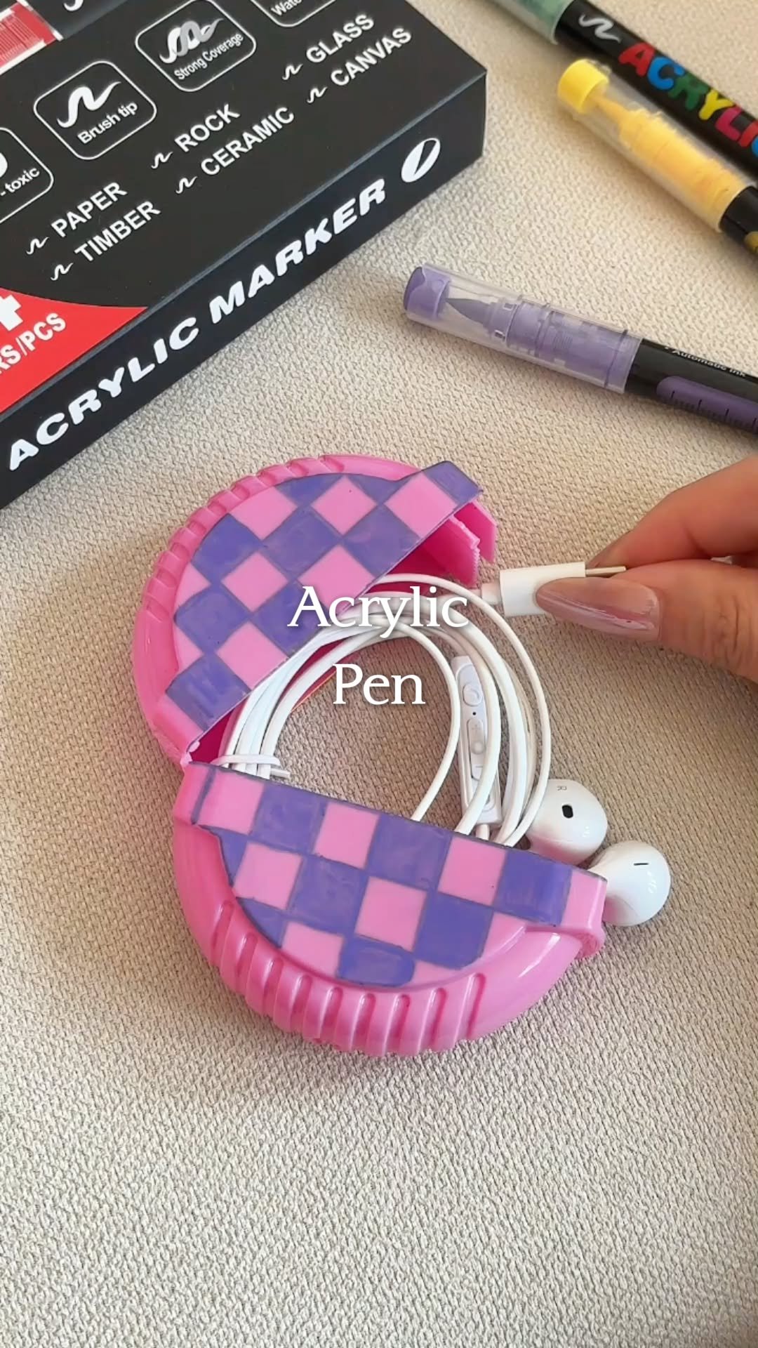 temu 게시물 이미지: Create custom DIY pieces like cute earphone...