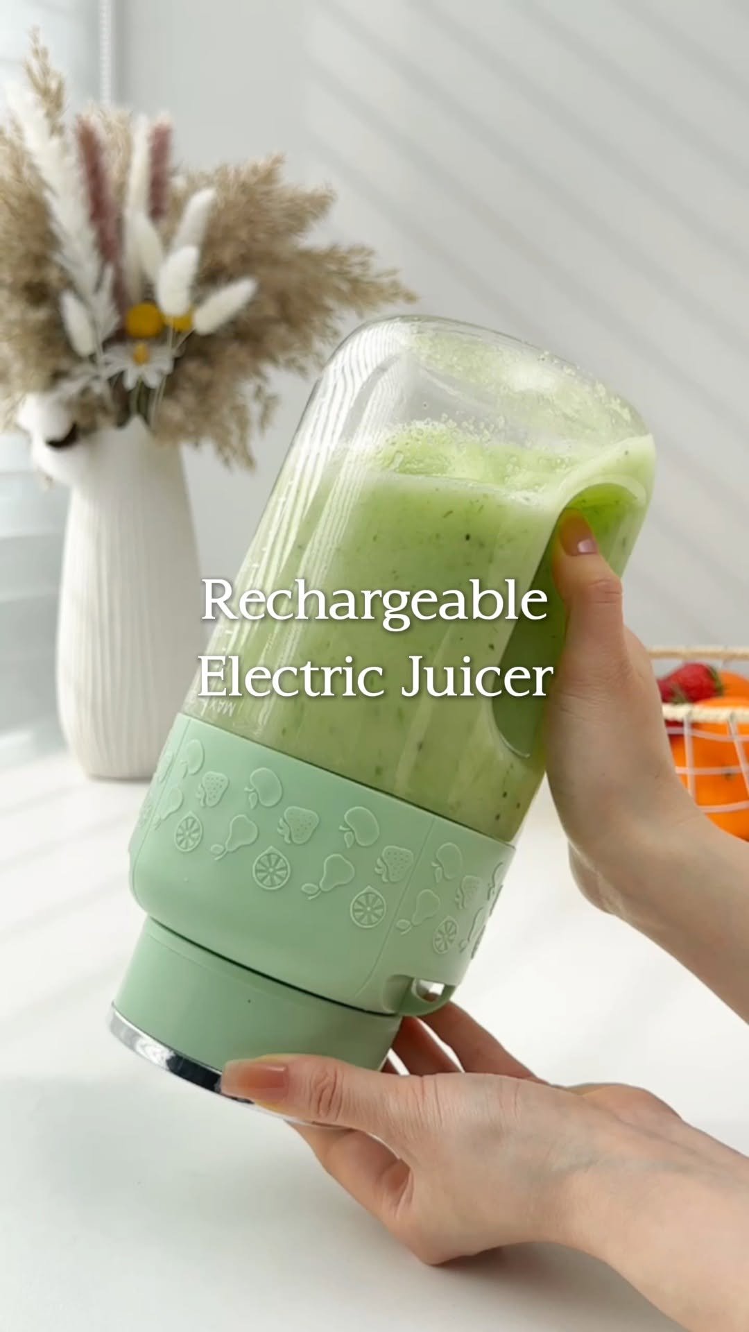 temu 게시물 이미지: 🥤 Blend smoothies on the go. This portable...
