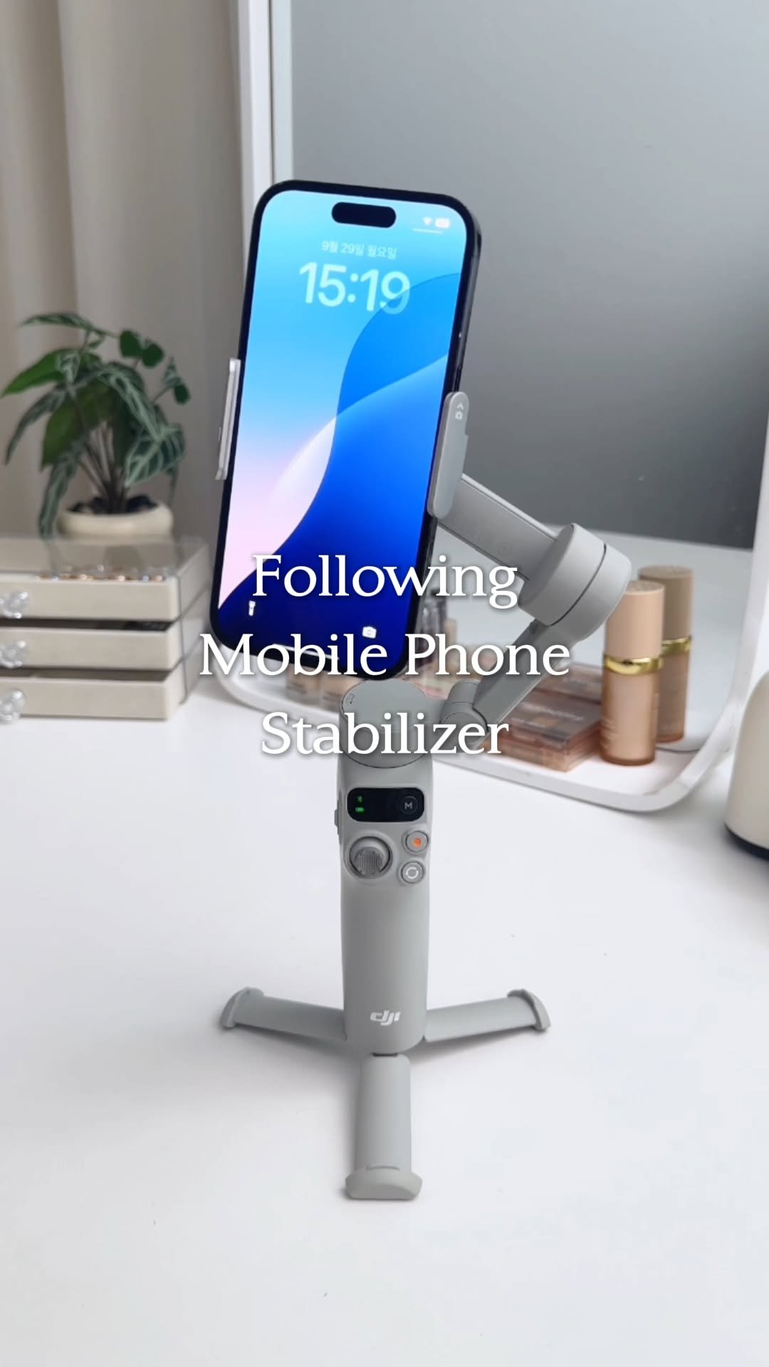 temu 게시물 이미지: 🤳✨ With intelligent tracking and a foldable...