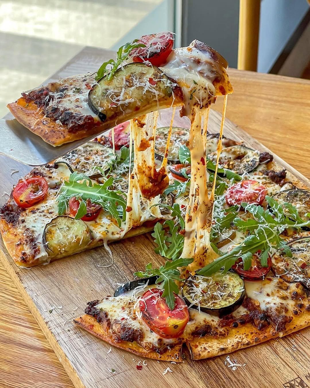 Photo shared by 송도 브런치 카페 테리토리 on October 21, 2025 tagging @territory_official_. May be an image of pizza, mozzarella, tomato, tart and text.