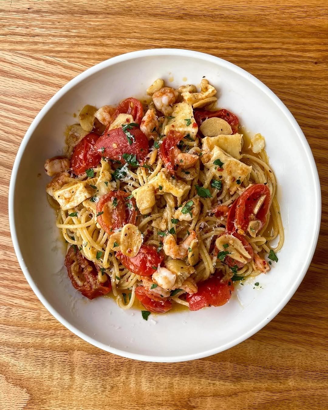 Photo shared by 송도 브런치 카페 테리토리 on October 28, 2025 tagging @_jini_jinini, and @territory_official_. May be an image of shrimp, pasta, spaghetti, lobster, tomato and text.