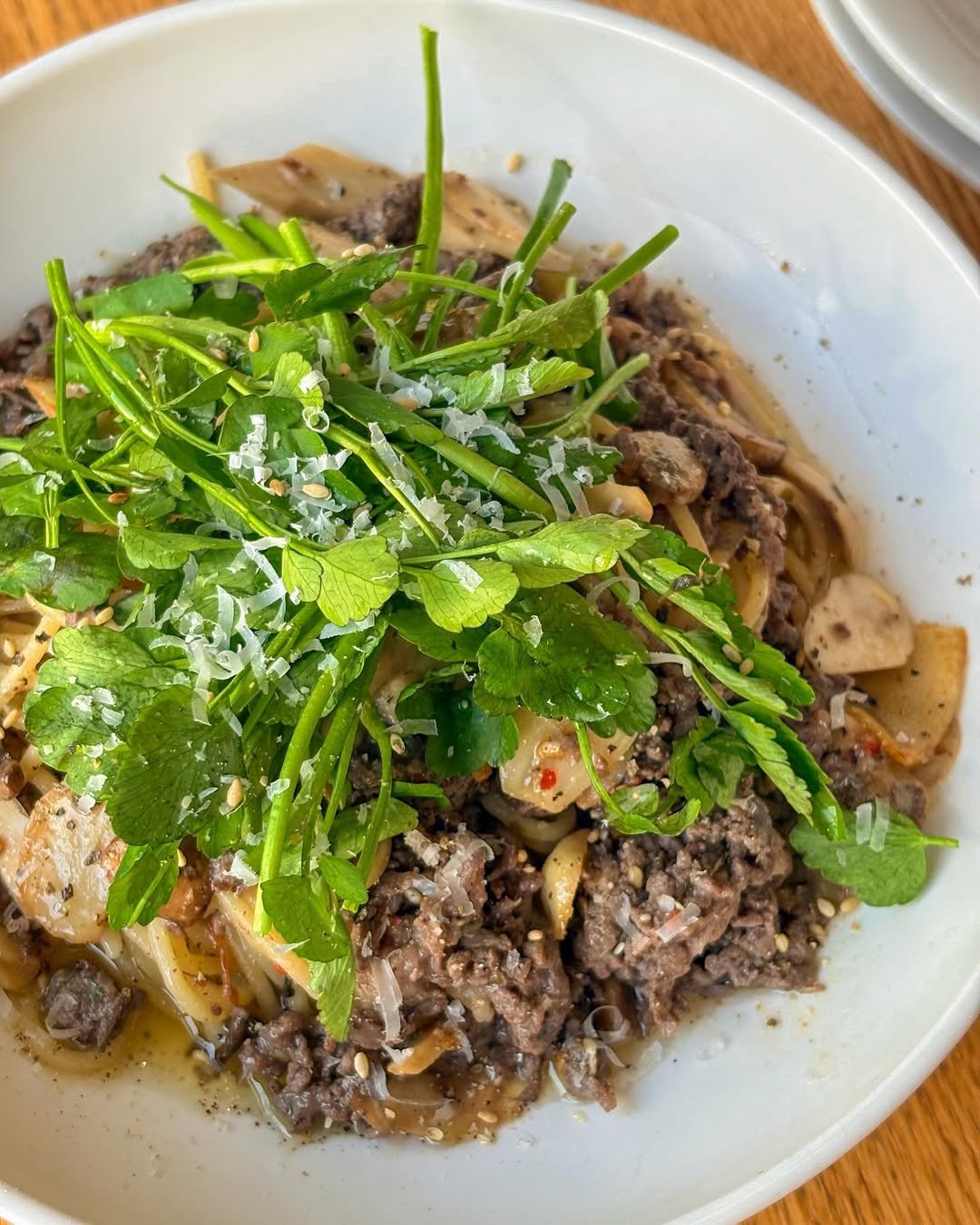 Photo by 송도 브런치 키친 테리토리 on February 13, 2026. May be an image of shiitake mushrooms, noodles, pasta, escargot, morel mushroom and text.