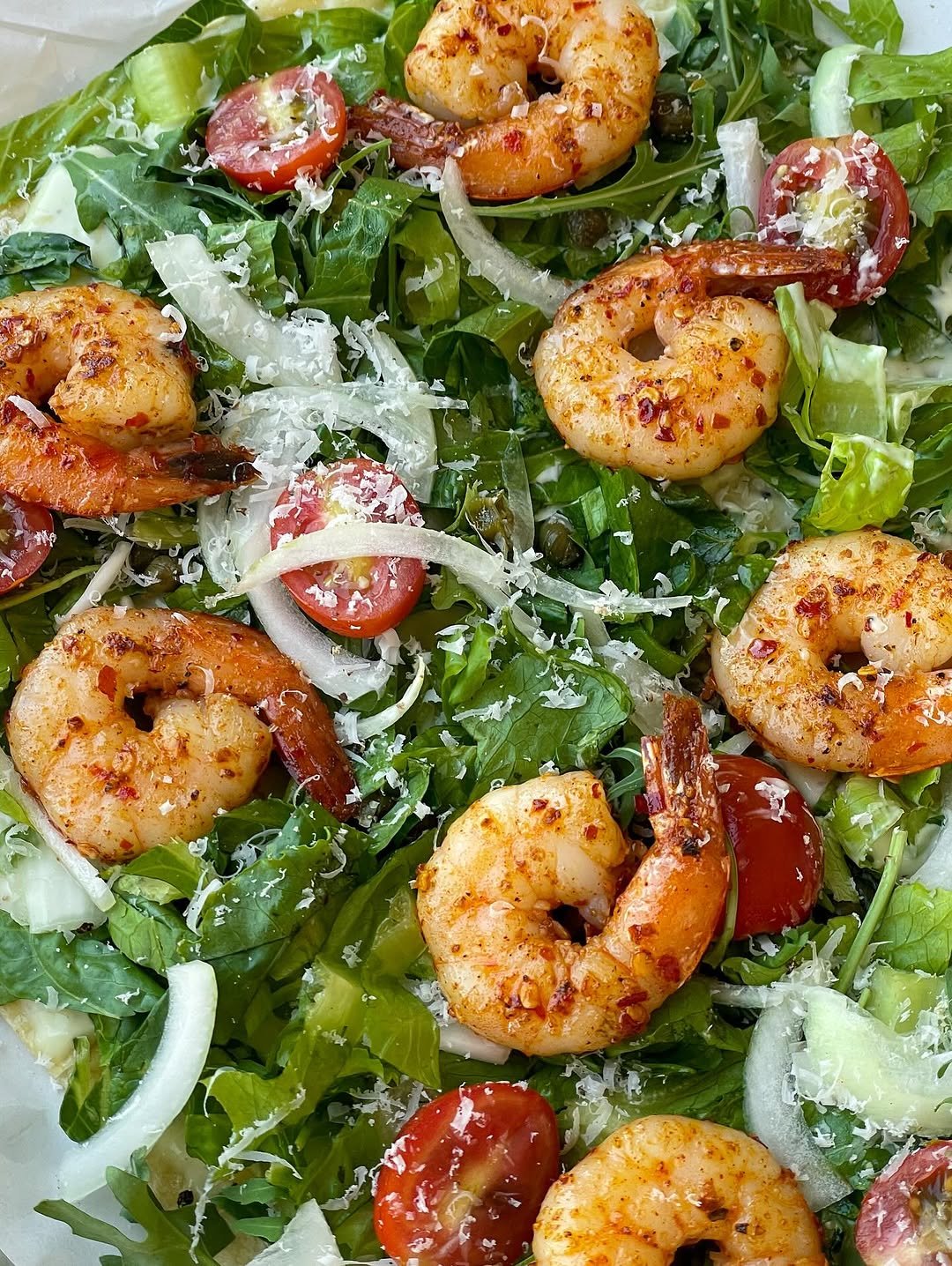 Photo shared by 송도 브런치 카페 테리토리 on July 18, 2025 tagging @territory_official_. May be an image of salad, shrimp and text.