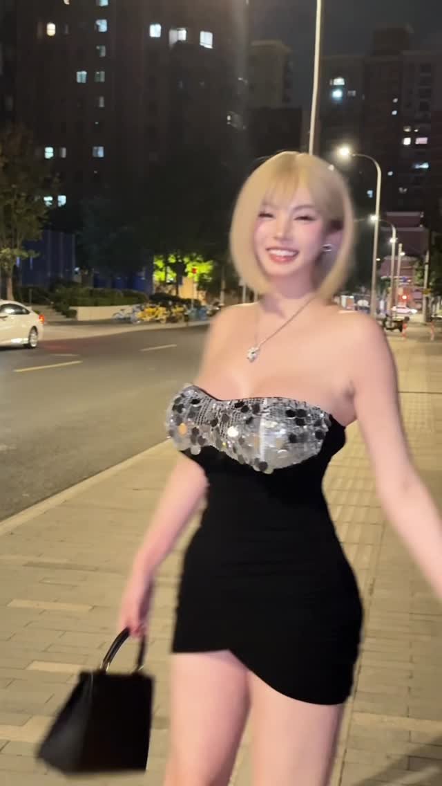 teyra0320 게시물 이미지: 爱我的别停  恨我的继续
