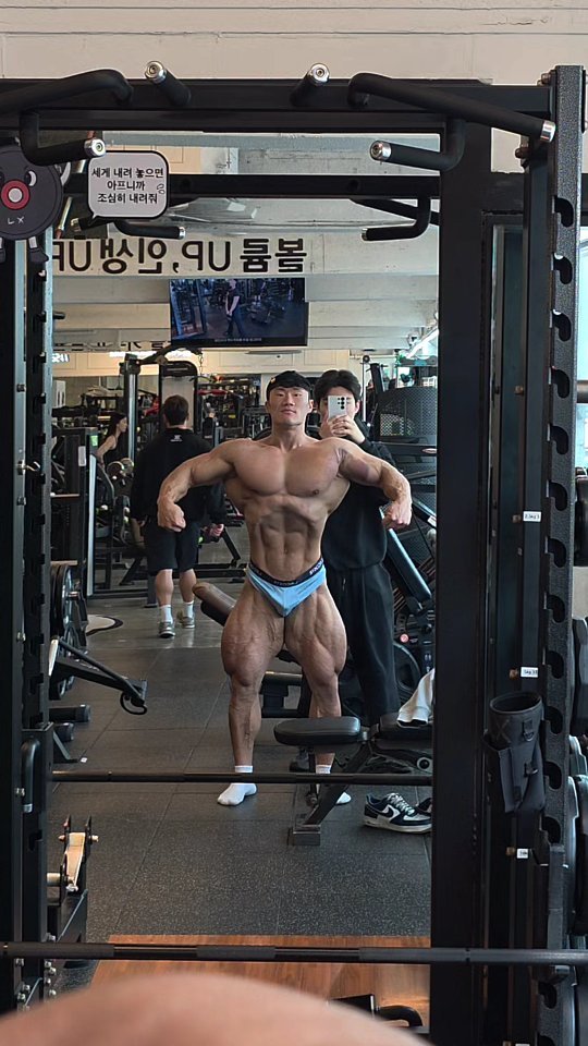 tfe_media 게시물 이미지: @yoonpro__ 🇰🇷 

He tore his right pec 2 weeks...