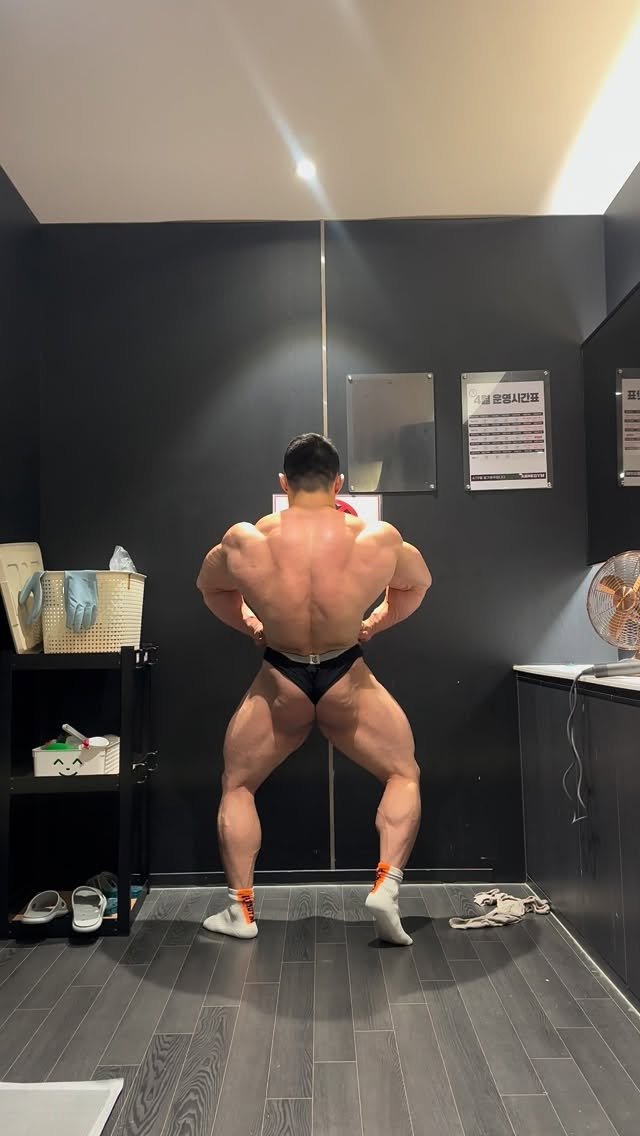 tfe_media 게시물 이미지: 1.5weeks leg day☺️
Allin🔥
.
.
.
#ifbb #ifbbpro...