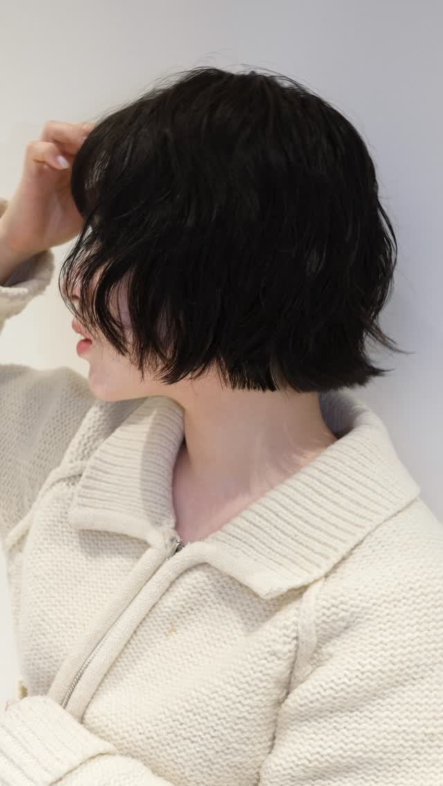 tg_leechan 게시물 이미지: 얼굴형에 어울리는 단발펌을 찾아드려요 🤍

.

숱이많아도 가벼운커트와...