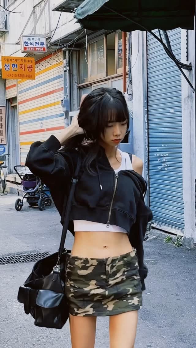 th2__a 게시물 이미지: #광고

outer @mozmoz_official 
top...