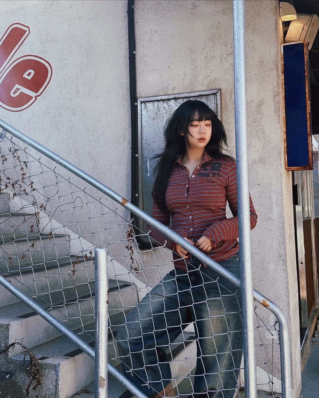 Photo shared by sa♡⃕ on March 27, 2026 tagging @prendadesigncompany. May be an image of fire escape, fishnet stockings and text.