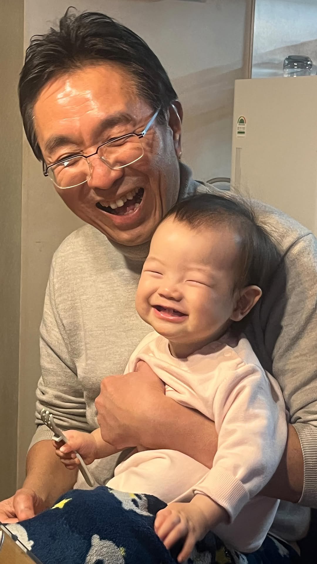 thank_u_girl 게시물 이미지: 외갓집 똥강아지의 하루! 
밥보다 귤을 더 많이 먹는 아기강쥐..ㅎ

D+343...