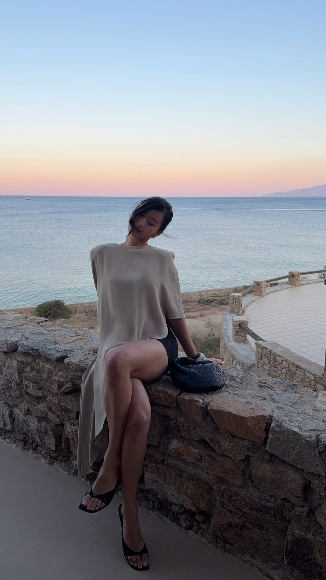 thanya 게시물 이미지: Anzeige | Meet me by the mare @armanibeauty 🌊 ...