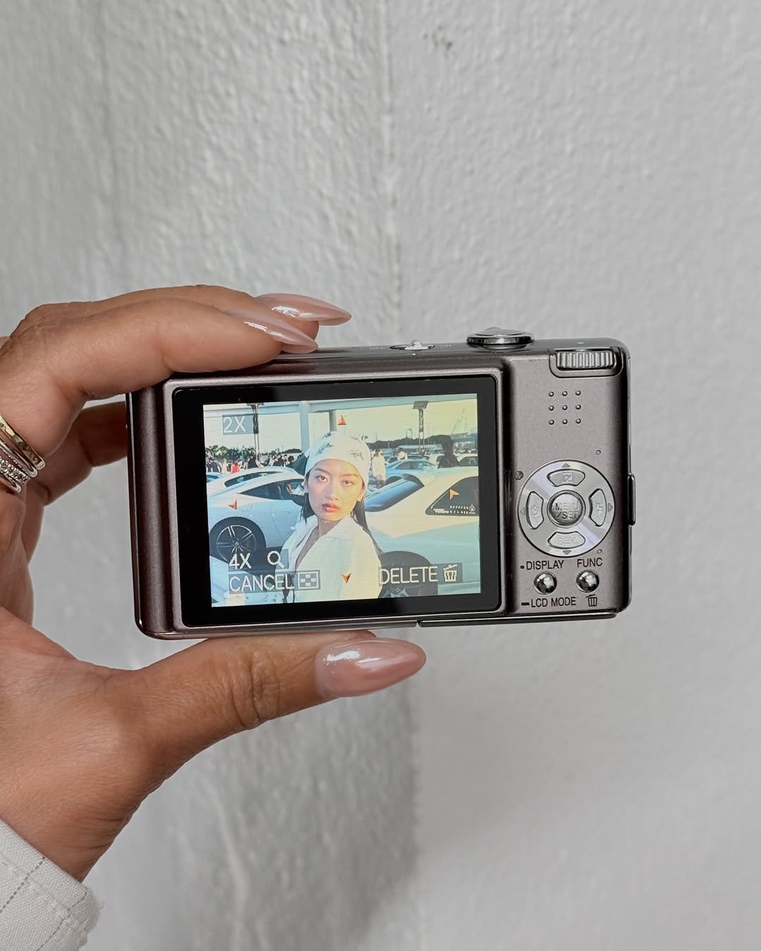 thanya 게시물 이미지: trying out my new camera