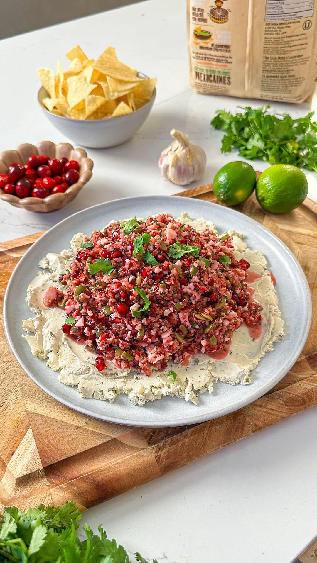 that.veganbabe 게시물 이미지: Cranberry Salsa on Garlic and Herb Cream...