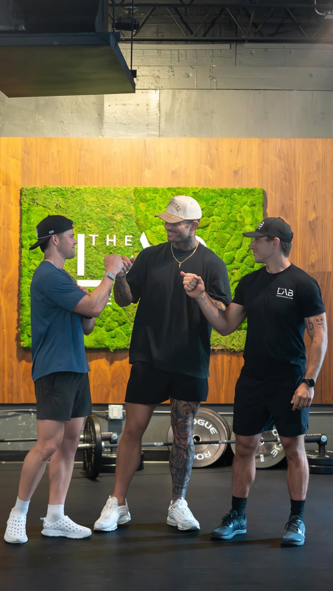 the.lab.method 게시물 이미지: ⚒️ Men at Work ⚒️

Heavy lifts, loud laughs,...