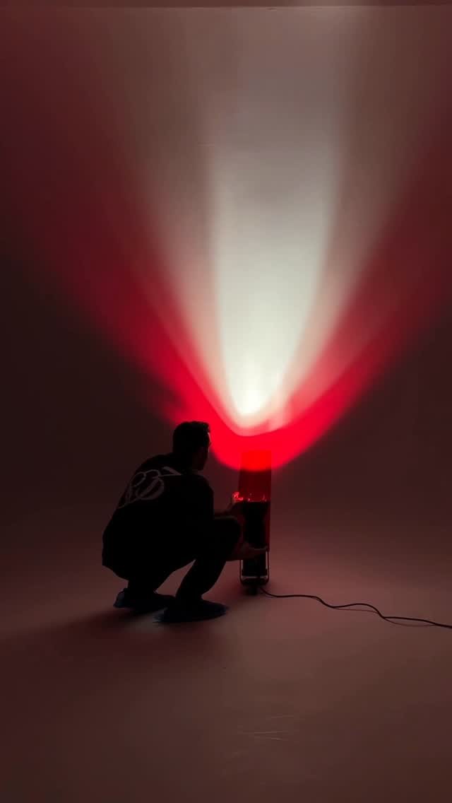 the803studios 게시물 이미지: #ad 1 light setup with moving colours using...