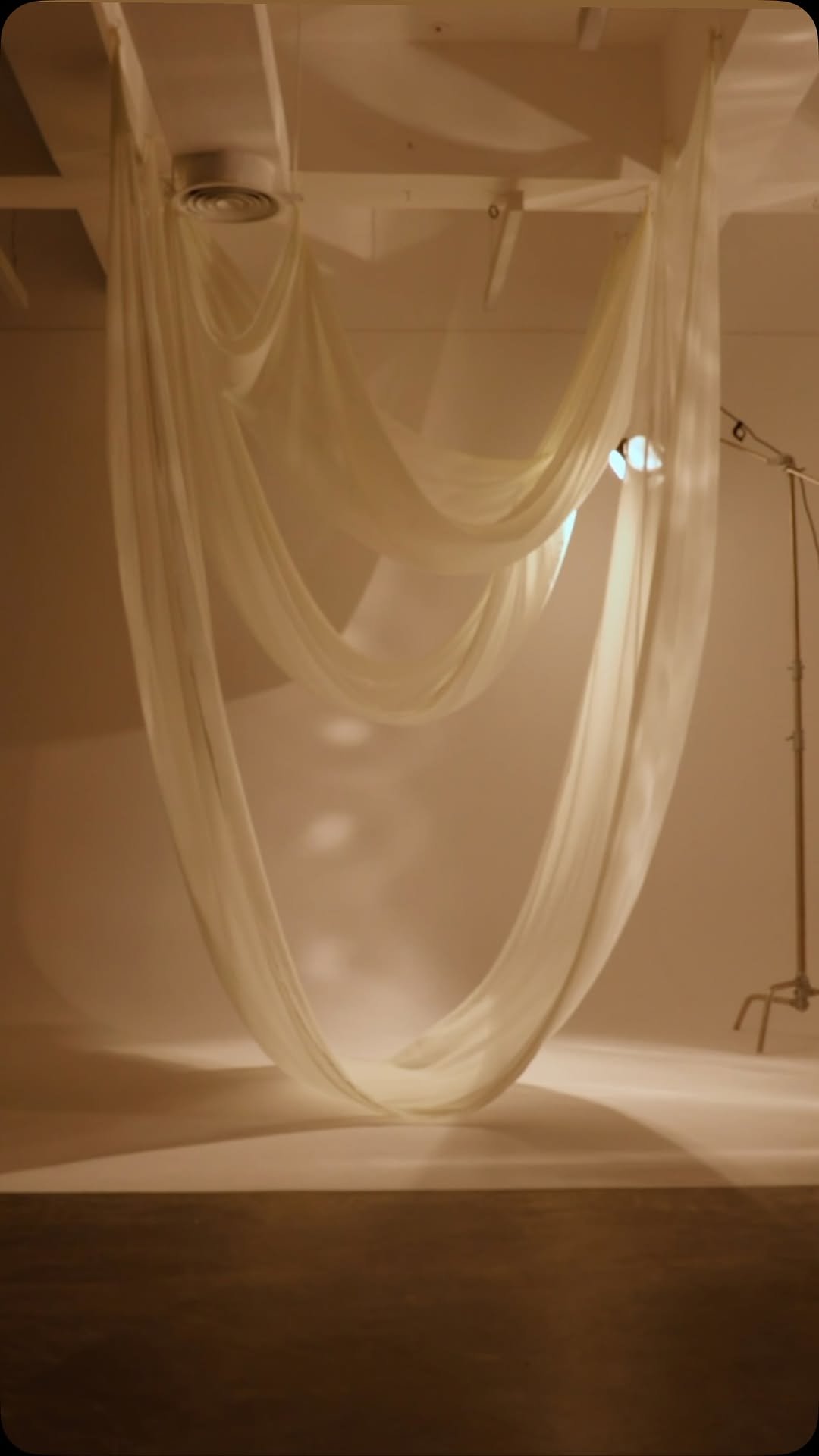 the803studios 게시물 이미지: 1 fabric, 4 ways 📸

We used an off-white...