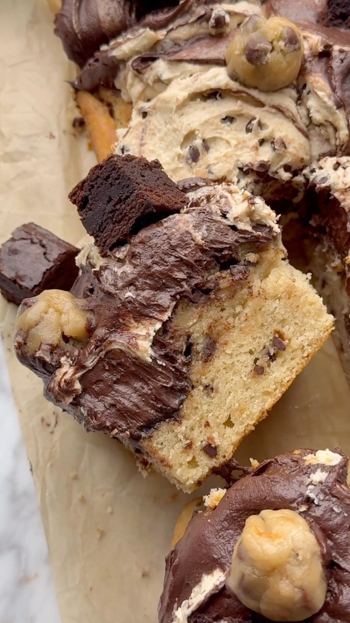 the_bananadiaries 게시물 이미지: MOIST Brownie Cookie Dough Sheet Cake!!...