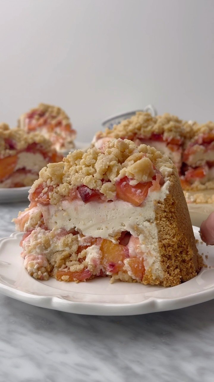 the_bananadiaries 게시물 이미지: No Bake CREAMY Peach Cobbler Cheesecake!! Just...