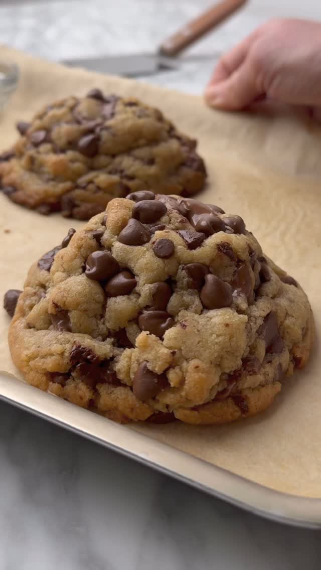 the_bananadiaries 게시물 이미지: Small Batch CHEWY & Soft NYC Bakery-Style...