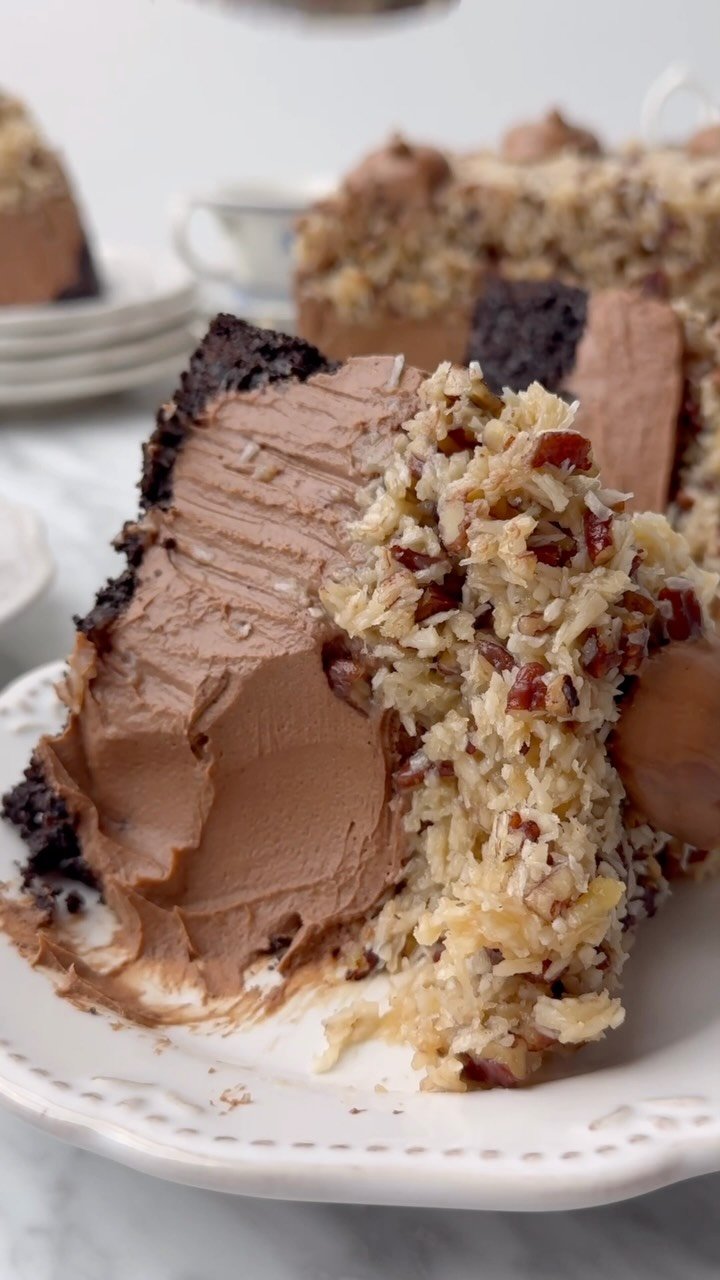 the_bananadiaries 게시물 이미지: No Bake CREAMY German Chocolate Cheesecake!!...