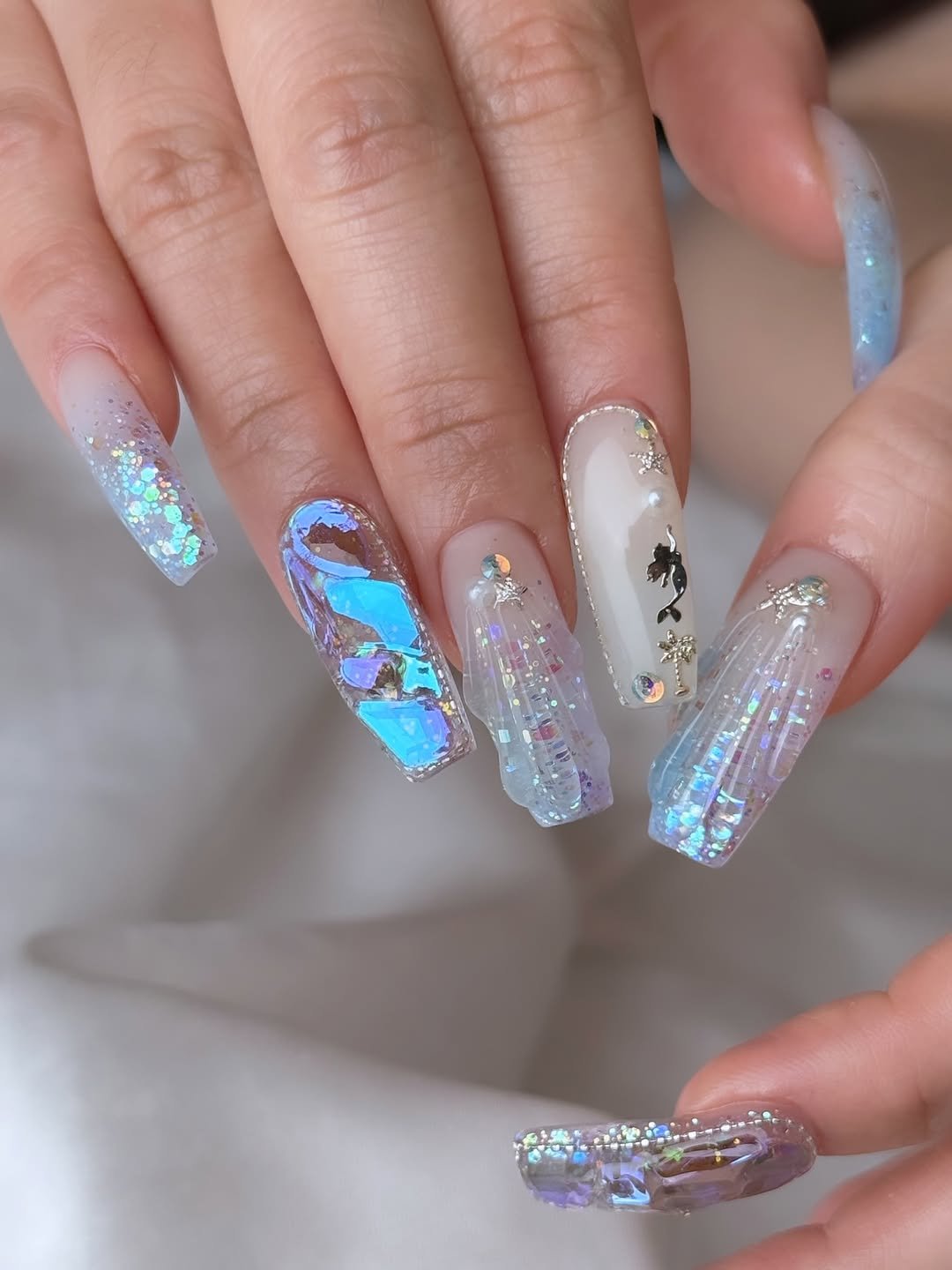 the_choongjangnail_sm 게시물 이미지: 예쁜거 옆에 예쁜거 다 넣은 여름아트 💙🫧💜
휴가 가시전 추천하는 디자인입니다 !...