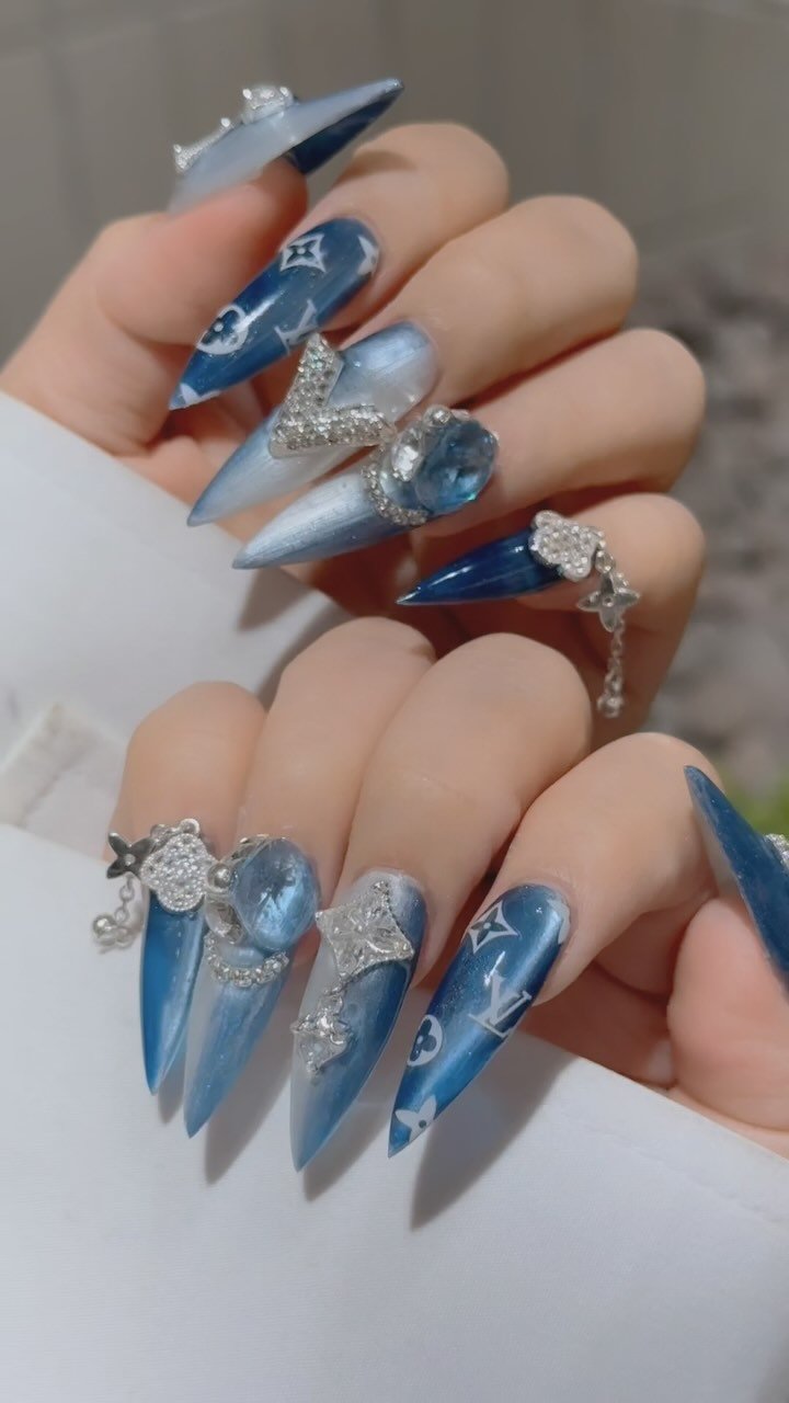 the_choongjangnail_sm 게시물 이미지: 이번달 아트  ʙᴇsᴛ No.1💙
프리미엄 아트 시술 원하시면 예약시 미리...