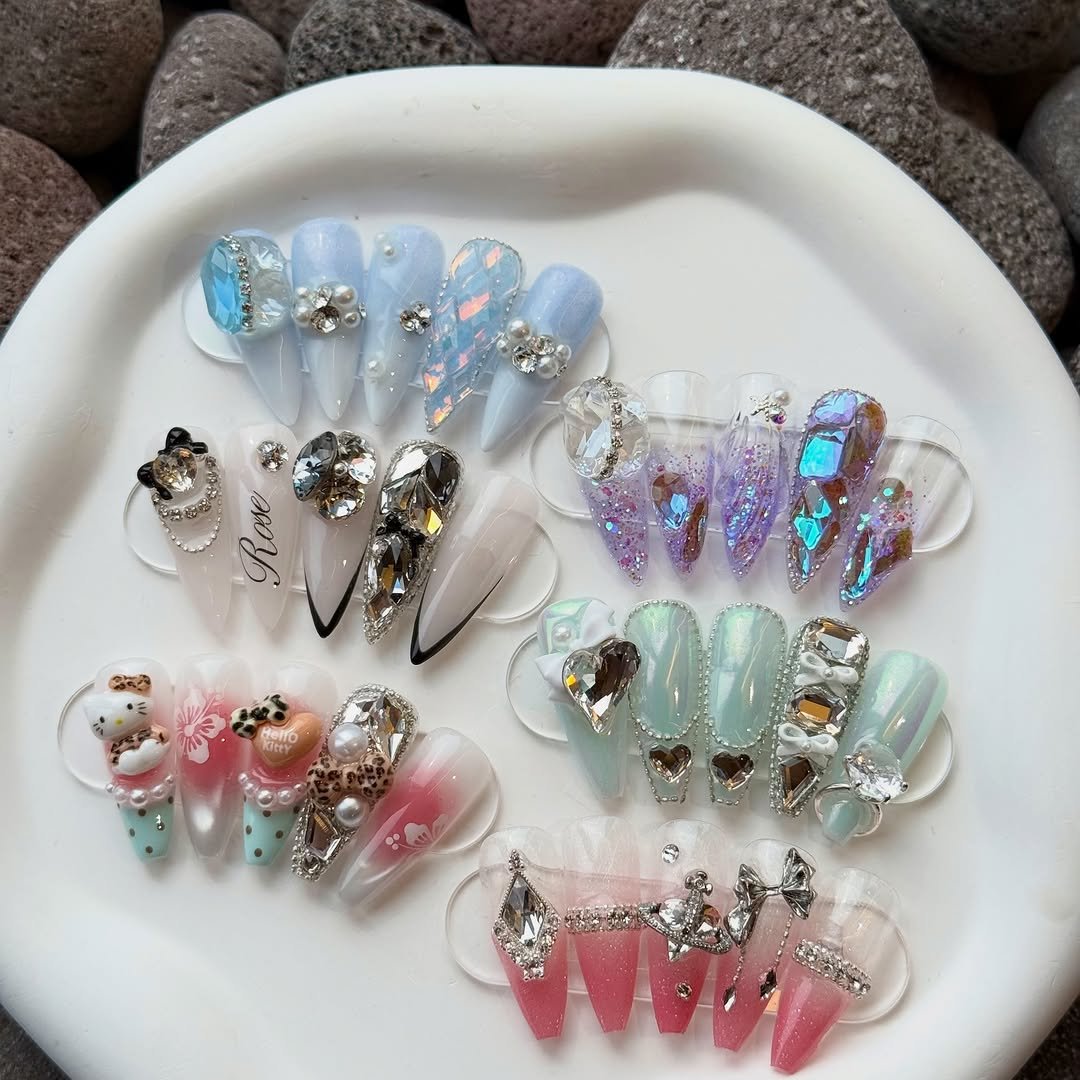 the_choongjangnail_sm 게시물 이미지: *:.. 𝐉𝐮𝐥𝐲 & 𝐀𝐮𝐠𝐮𝐬𝐭 :..*

상무점 7월/8월...
