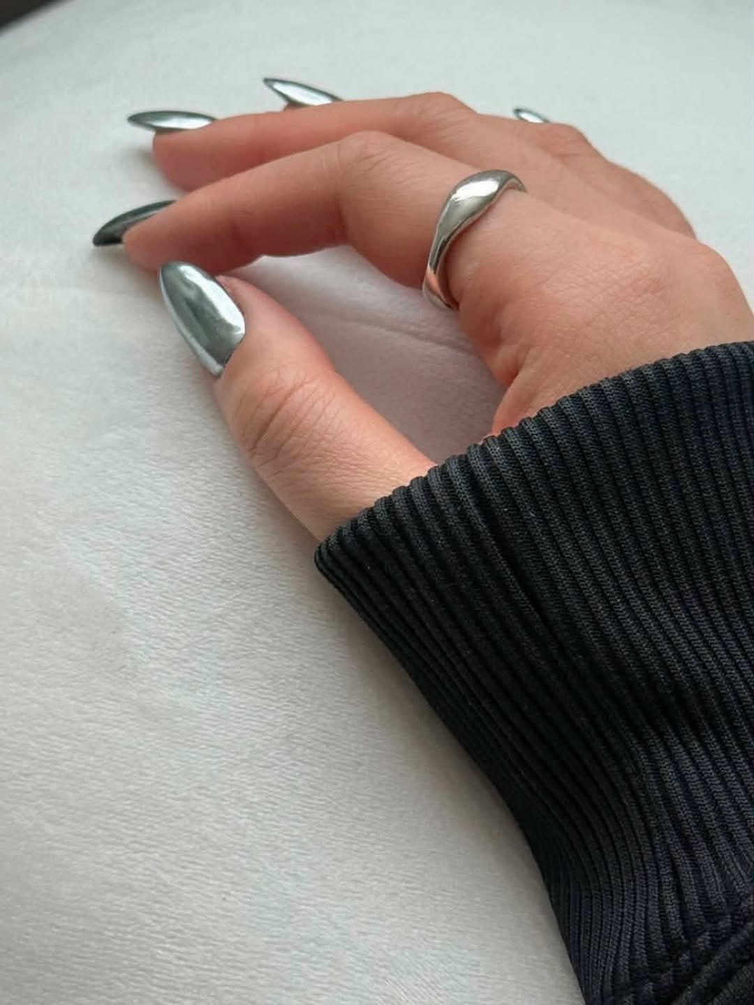 the_choongjangnail_sm 게시물 이미지: 핀터감성 후기샷🩶
여름에 실버 못참즤⸝⸝ ᷇࿀...