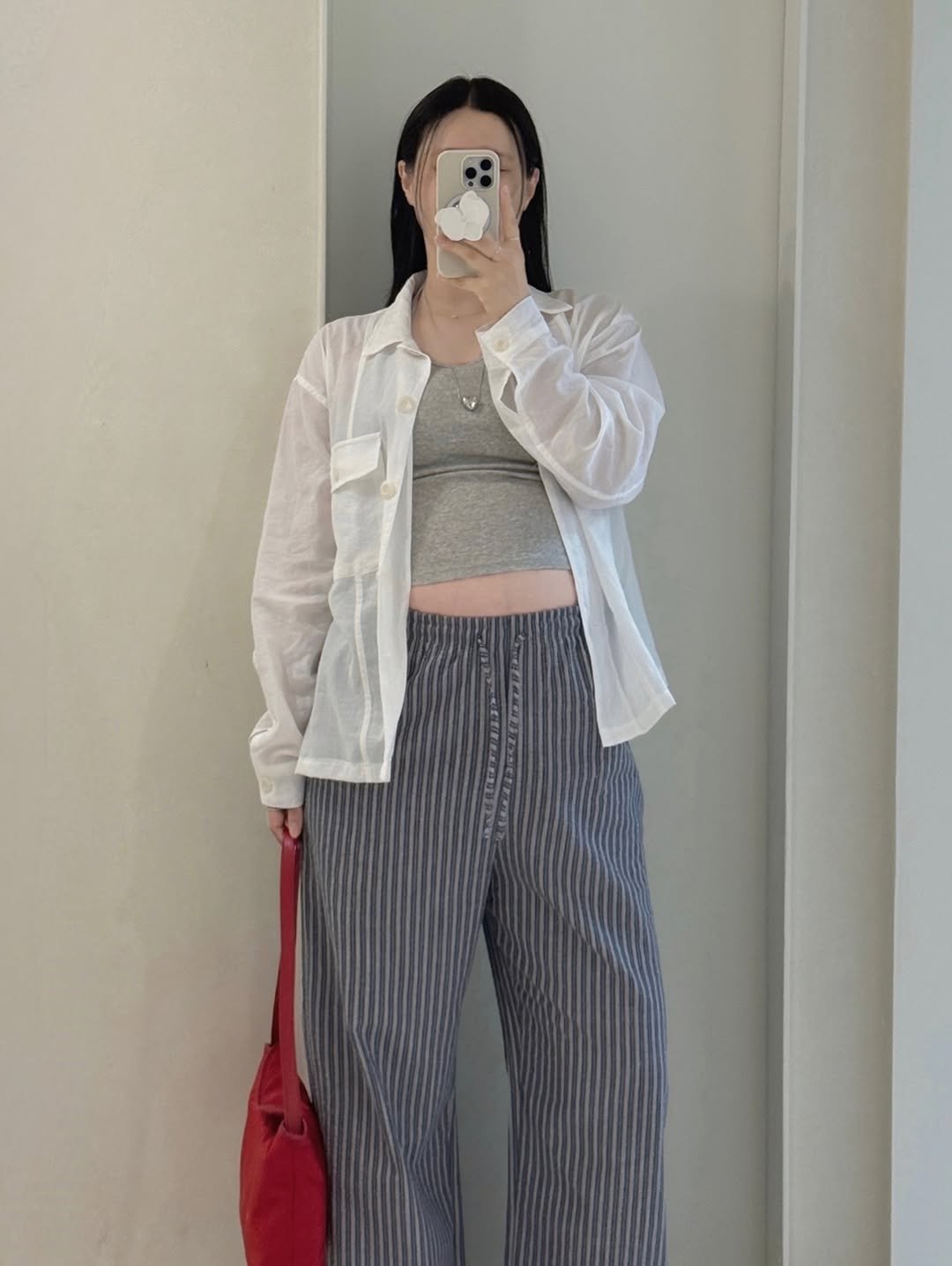 the_juni_ 게시물 이미지: 요즘 제일 마음에 드는 착장 💙

시어서커팬츠에 셔츠자켓까지-!
체형커버 + 편안함...