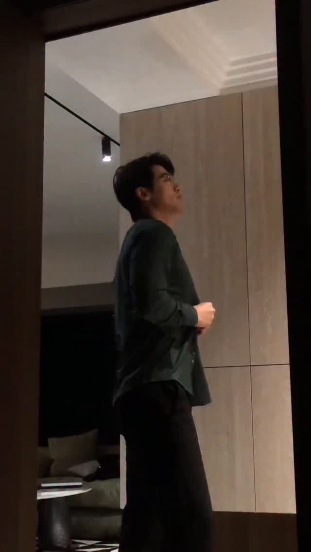 theanh2.05 게시물 이미지: POV : He just got home from work. 

#traidep...