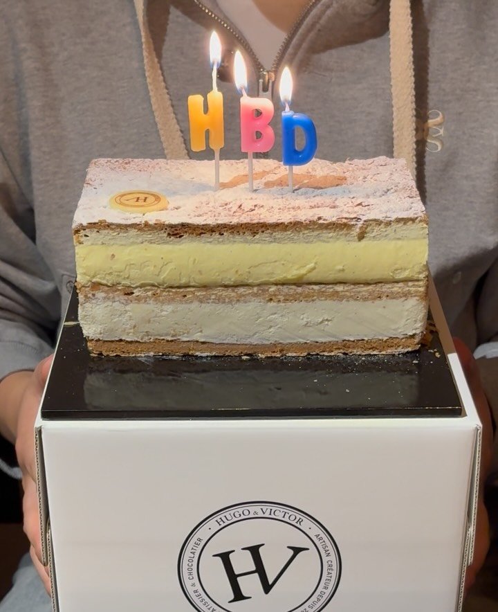 thebiggestbaby_ 게시물 이미지: 여러분 어제 케이크 어디꺼냐고 많이 물어보셔서… 요거는 #위고앤빅토르...