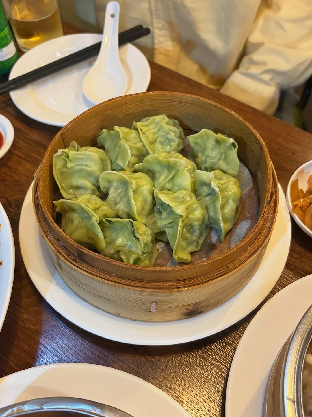 Photo by 허니꿀잼🍯 /🇰🇷🇦🇺 on September 30, 2025. May be an image of dim sum, dumpling, vegetable and text.