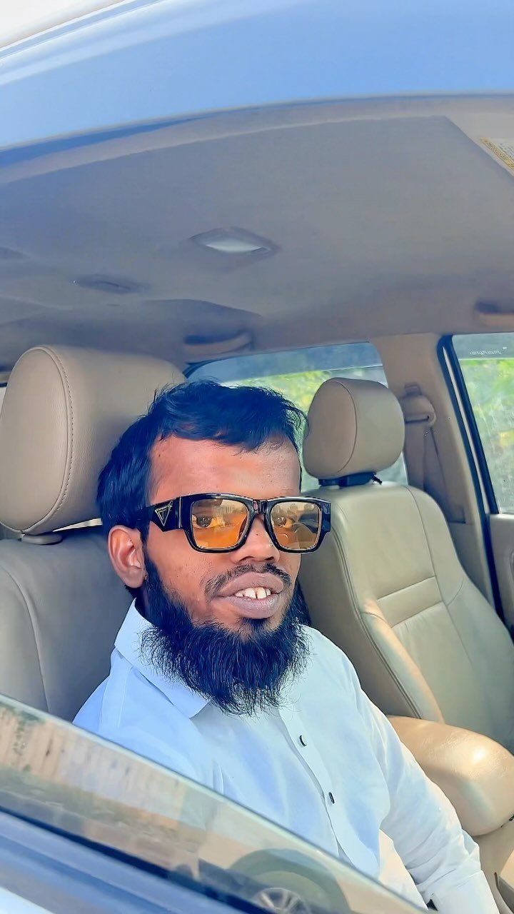 thecarfactorymumbai 게시물 이미지: #SOLD
SWIFT K BHAV MEI FORTUNER 😱

ADDRESS...