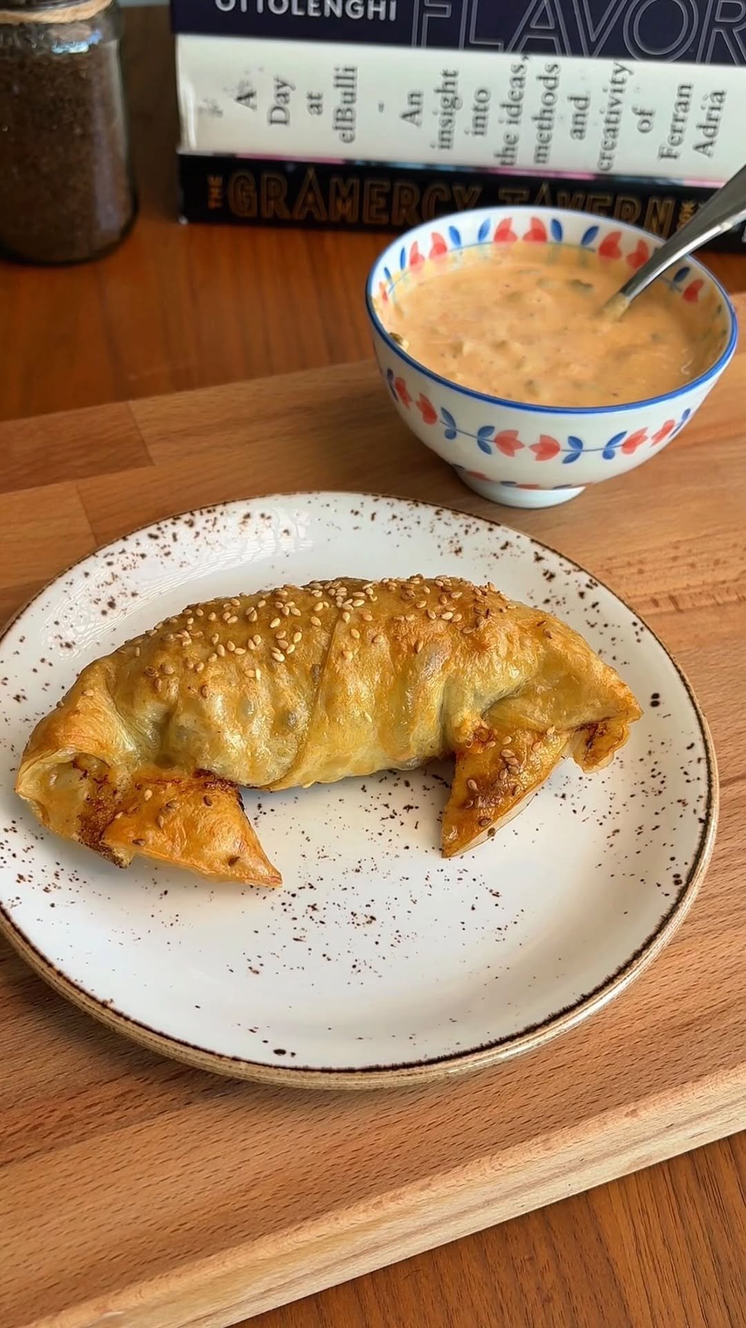 thechefoutwest 게시물 이미지: Big Mac Rice Paper Croissant 🍔🥐

Follow...