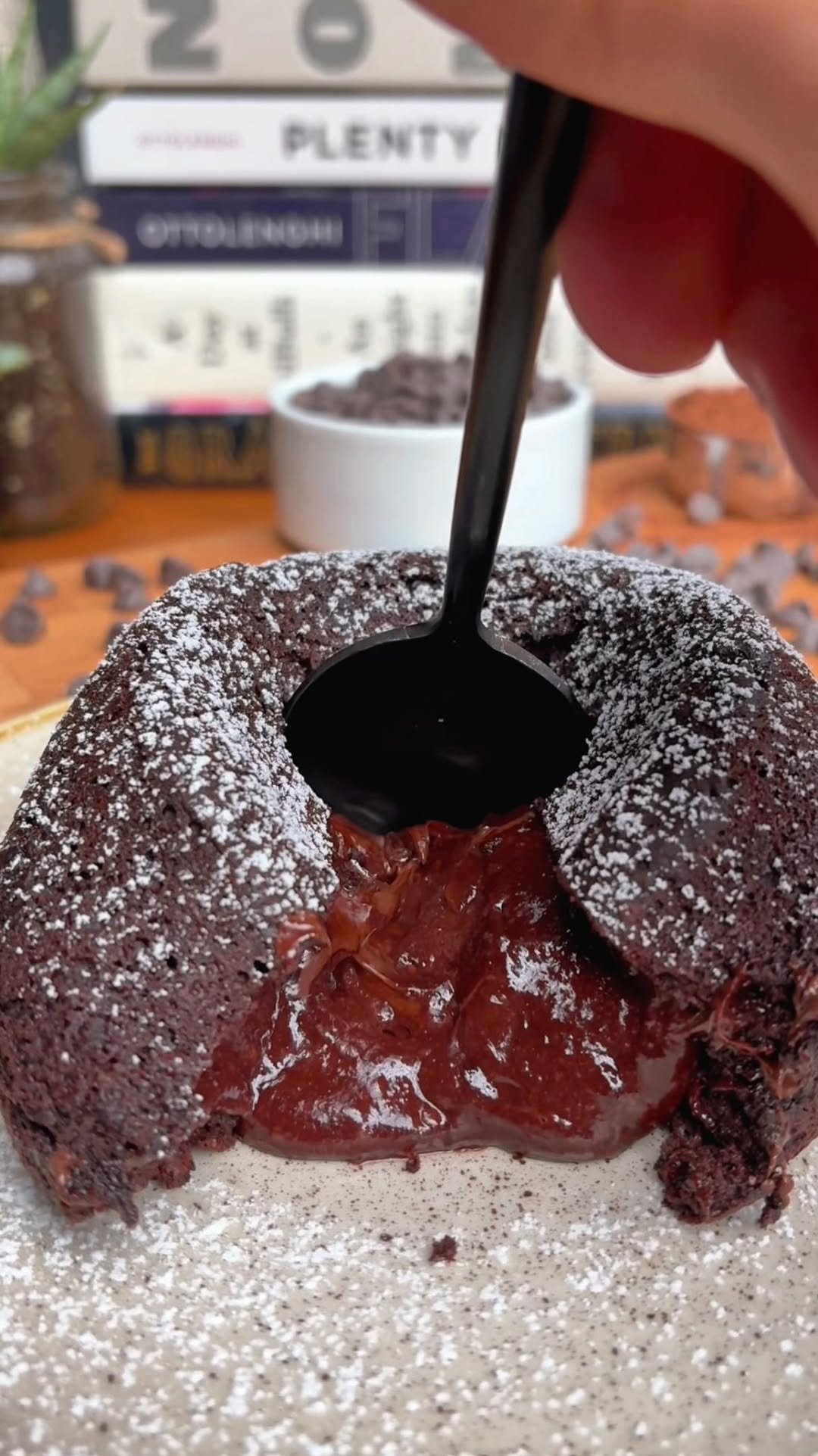 thechefoutwest 게시물 이미지: Melting Chocolate Lava Cake! 🍫🌋

Follow...