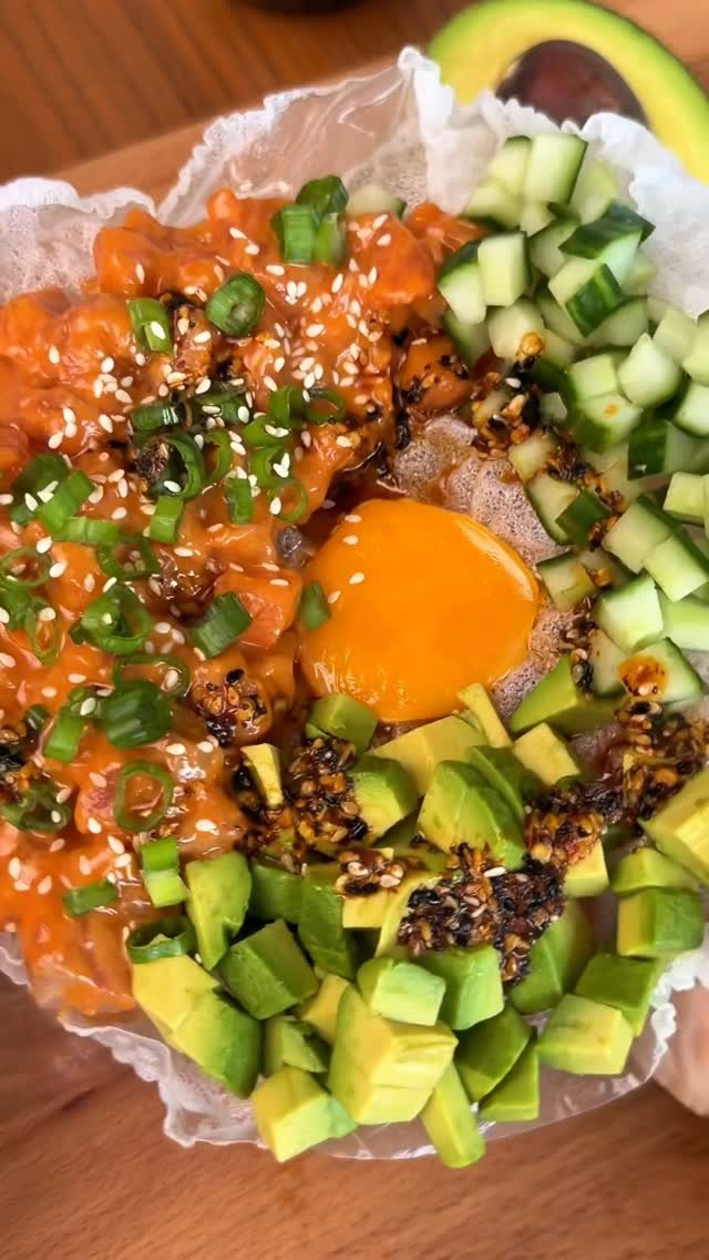 thechefoutwest 게시물 이미지: Spicy Salmon Rice Paper Tostada 

Follow...