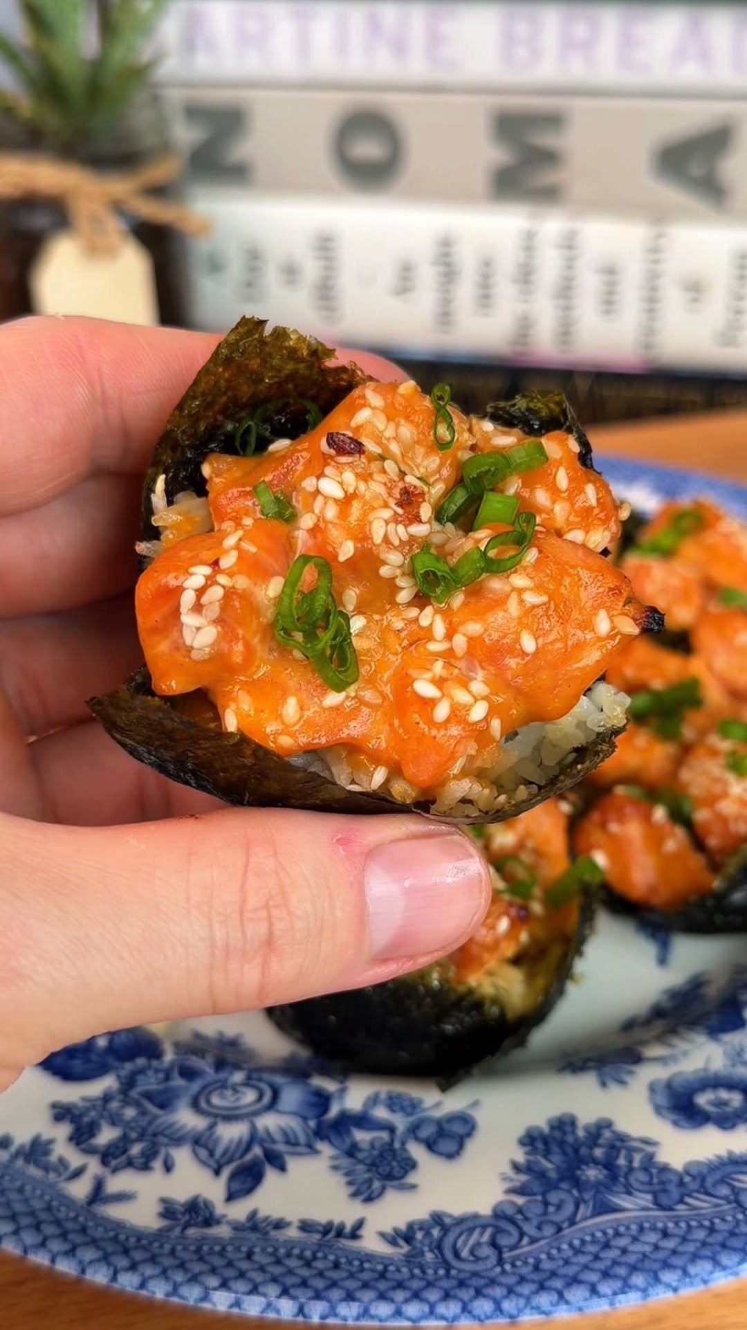 thechefoutwest 게시물 이미지: Spicy Salmon Sushi Cups 🍣

Follow...