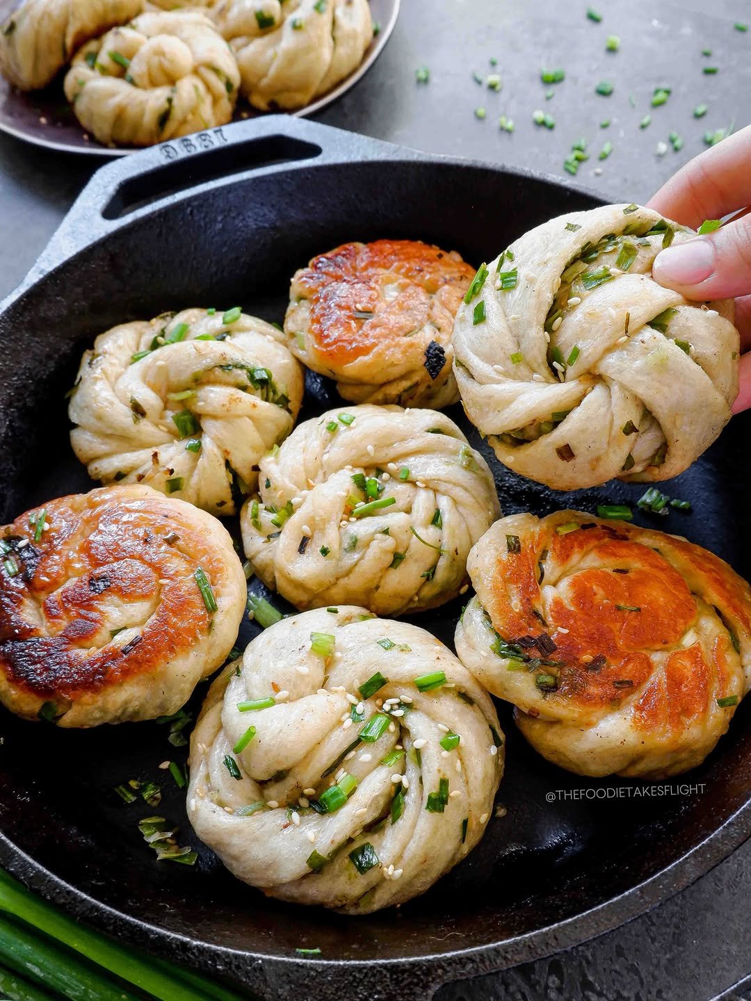thefoodietakesflight 게시물 이미지: Pan-Fried Scallion & Sesame Buns! No baking...