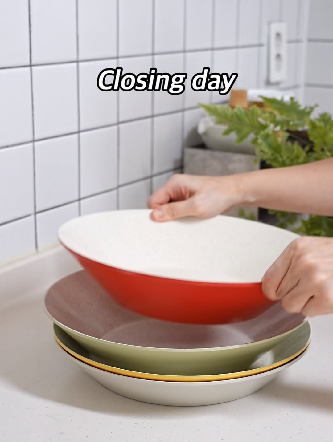 Photo by 더리테이블 ㅣ 이승희 on February 24, 2026. May be an image of bowl, measuring cups and text that says 'Closing day'.